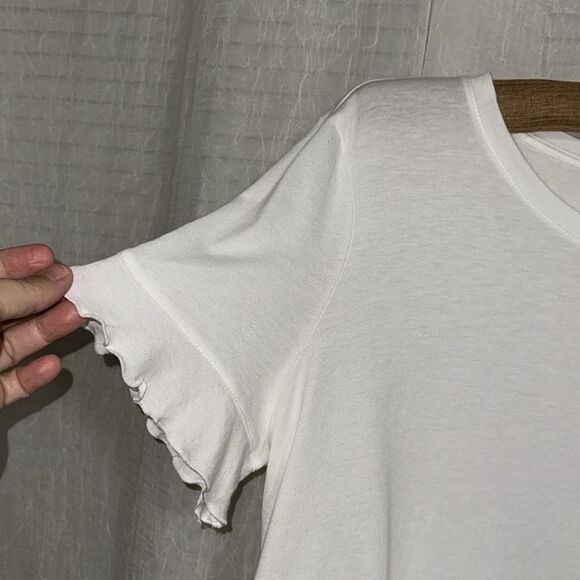 LC L Boxy Fit Crew Short Sleeve Ruffle Trim Crop Top - Picture 4 of 10